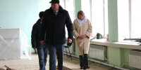 Глава муниципального округа и заместитель главы администрации проверили ход восстановительных работ в школе села Городище - Тавдинский городской округ