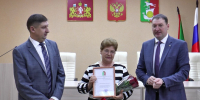 Глава округа поздравил ветерана муниципальной службы с юбилеем - Тавдинский городской округ